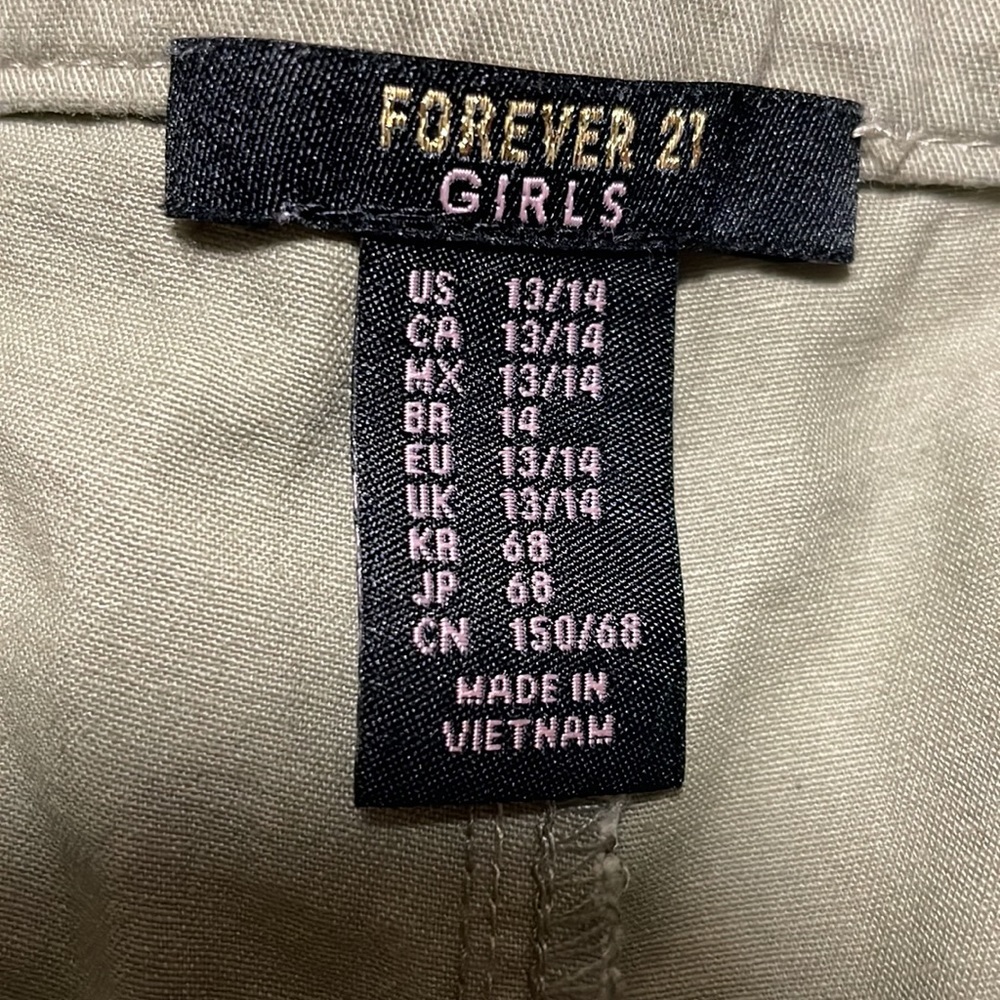 Forever 21 Khaki Shorts Girls Size 13/14 - Picture 3 of 8